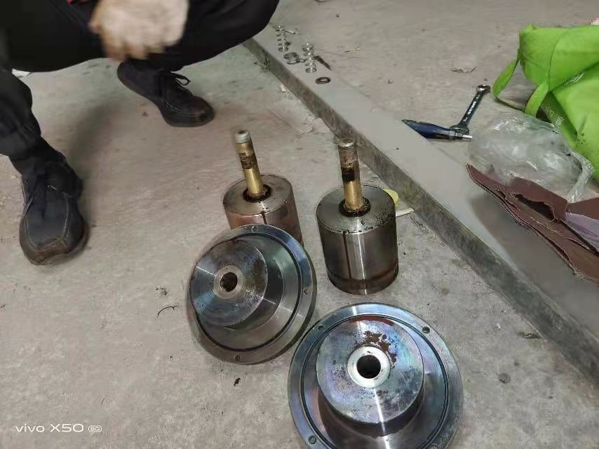 <b>電梯制動器隱患排查整治-深圳立通電梯爭做排頭</b>