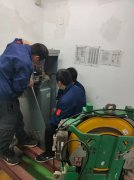 <b>無證工人維修電梯，違規(guī)操作被電梯擠壓致死</b>